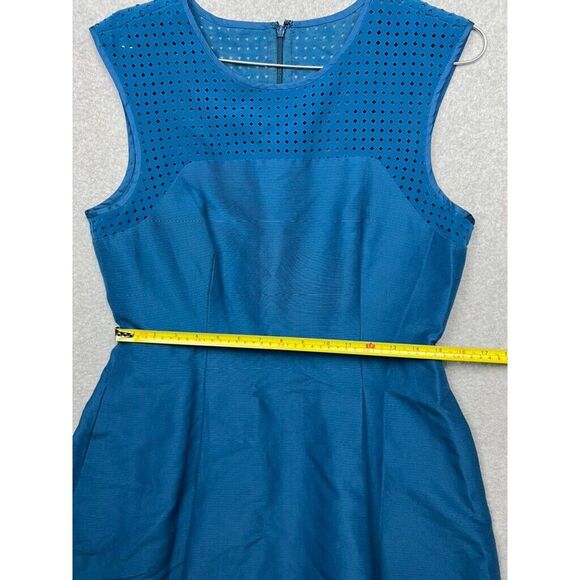 J.Crew Perforated Fit & Flare Silk Blend Dress Wmn Sz 10 Minimalist Simple MCM - Picture 10 of 12